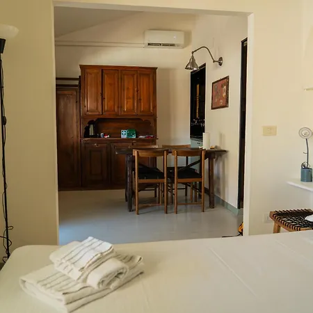 Friendly & Small 1-br With Beautiful Terrace Apartamento Florencia