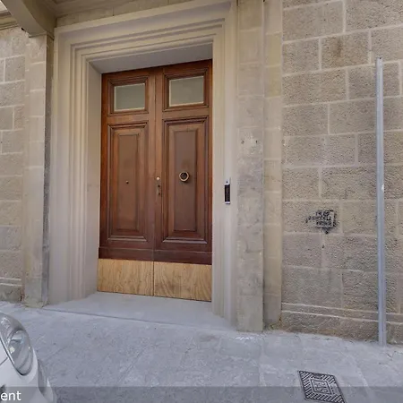 Cavour By Mamo * Florence