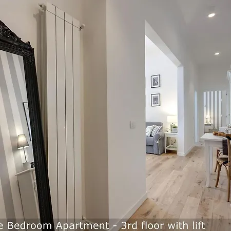 Apartment Cavour By Mamo Florence