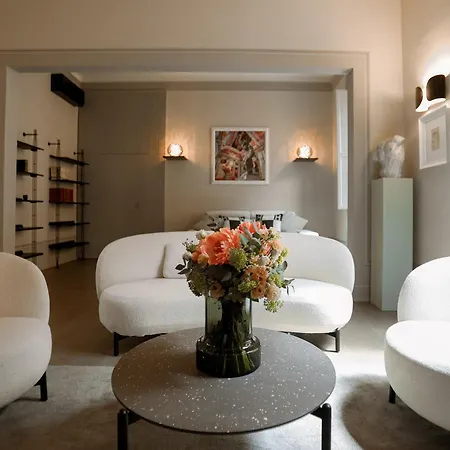 2 Min Duomo - Chic Novella - Parcheggio Apartment *