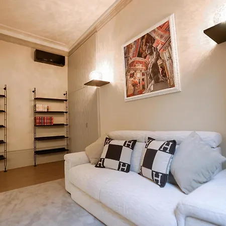 2 Min Duomo - Chic Novella - Parcheggio Apartment