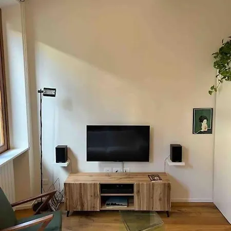Domus Lucrezia Апартаменты Флоренция
