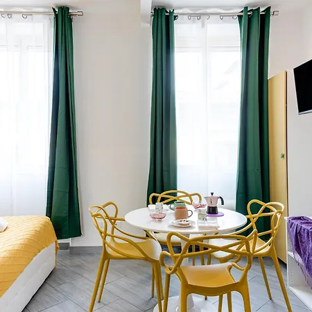Lilla - Sweet Dreams In Apartment