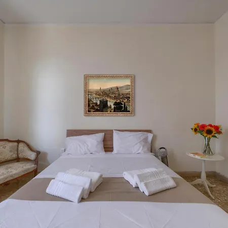 Esclusivo Fiorentino 120mq Netflix, Ac Apartment Florence
