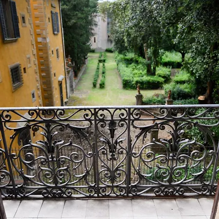 Capponi Charming