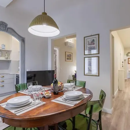 Apartment Oltrarno Family In *