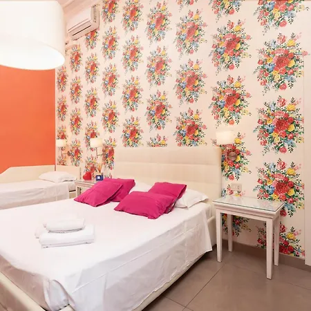 Joli Hotel