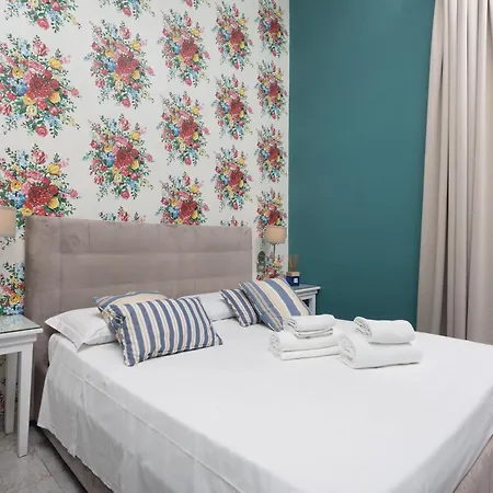 Joli Hotel