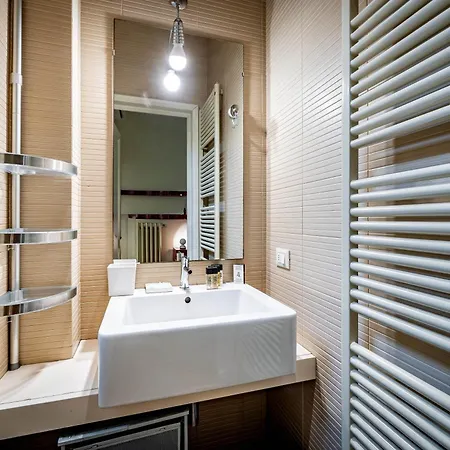 Yd Servi Apartment *