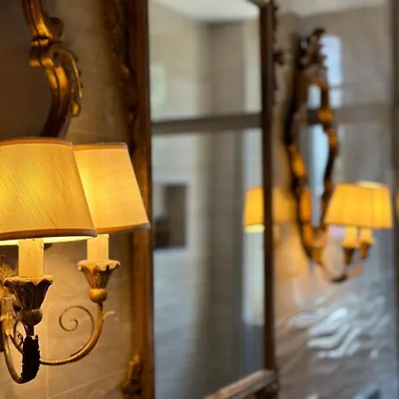 Santa Caterina Palace In Florence-3 Bedroom Apartment *
