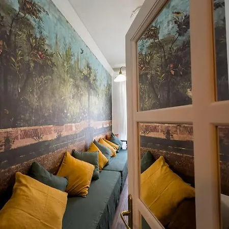 Santa Caterina Palace In Florence-3 Bedroom Florence