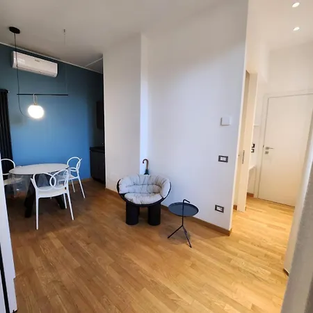Sweetly In Apartment
