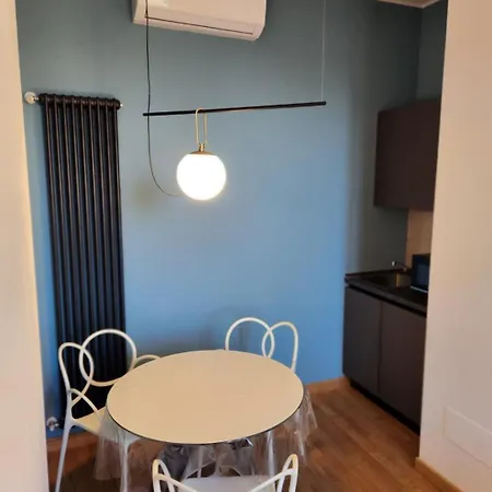 Sweetly In Apartment