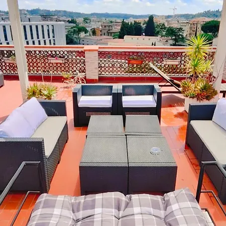 Panoramic Luxury Little Penthouse Apartment Florenz