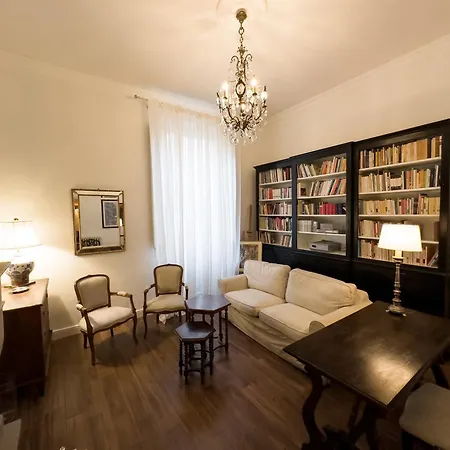 Apartment Santa Caterina Palace In Florence-3 Bedroom