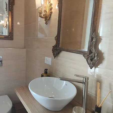 Santa Caterina Palace In Florence-3 Bedroom *