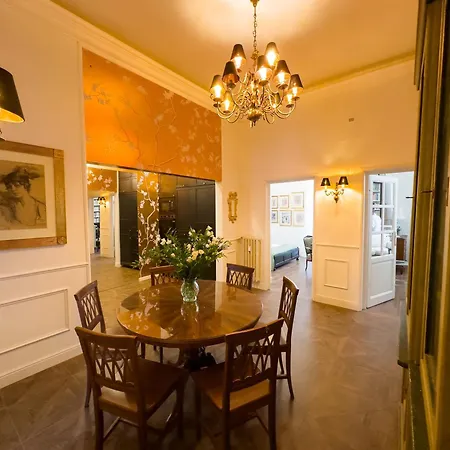 Santa Caterina Palace In Florence-3 Bedroom Florence