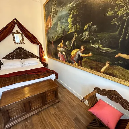Santa Caterina Palace In Florence-3 Bedroom Apartment *