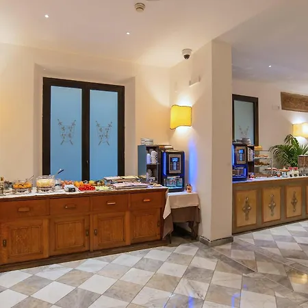Machiavelli Palace Szálloda 3*