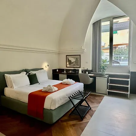 Dimora Collection - Le Corti - Boutique Luxury In A Restored 13th Century Convent, With Sauna And Gym (adults Only) Florence