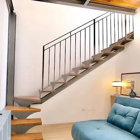 Loft Porta Romana A 5 Minuti Dal Centro Апартаменты *