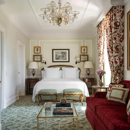Four Seasons Hotel 5*