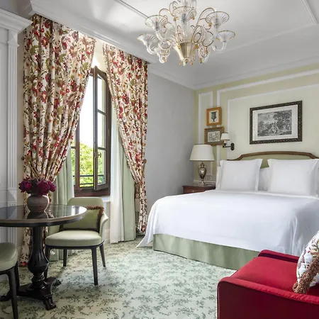 Four Seasons Hotel 5*