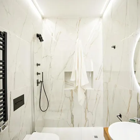 Apartment Lux Center, 2camere, 2bagni, Train Station Smn *