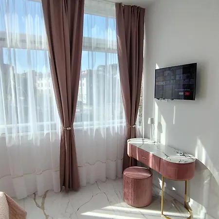 Lux Center, 2camere, 2bagni, Train Station Smn Apartment