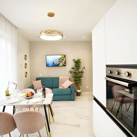 Lux Center, 2camere, 2bagni, Train Station Smn *
