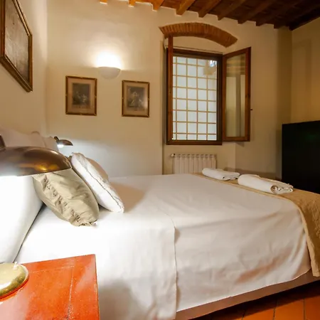And Quiet Apartment Florence