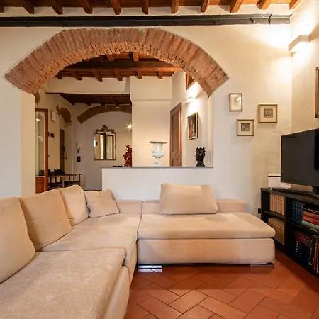 And Quiet Apartment Florence