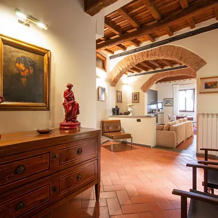 And Quiet Apartment Florence