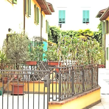 House Nubia, San Frediano, Near Ponte Vecchio, With Free Private Parking Lot Florence
