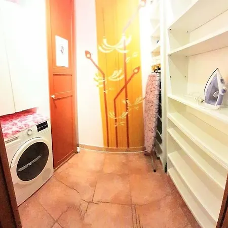 Apartment House Nubia, San Frediano, Near Ponte Vecchio, With Free Private Parking Lot *