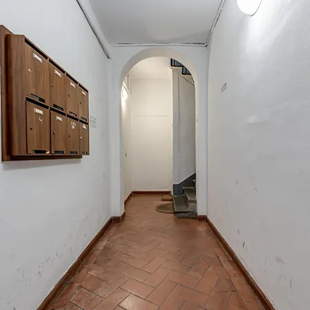 Comodo Dietro Il Duomo Florence