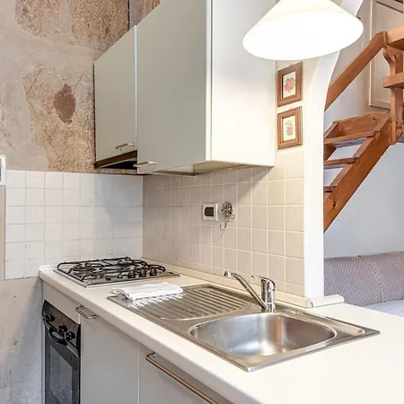 Comodo Dietro Il Duomo Apartment *