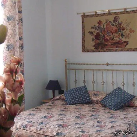 Michelangelo Bed & Breakfast 3*