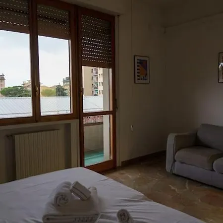 Διαμέρισμα Fanciful 2-br Outside Ztl Φλωρεντία