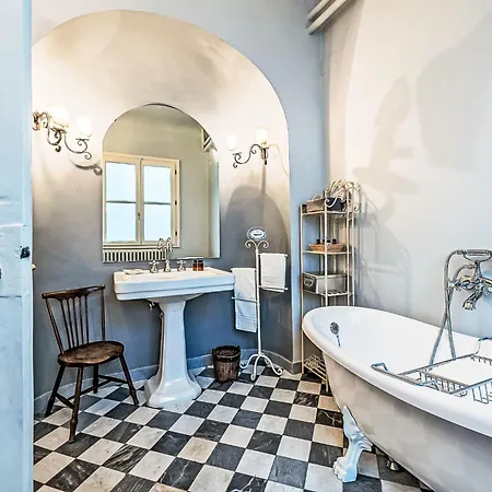 Apartment Dimora Del Palazzo Aldobrandini Del Papa By Interhome *