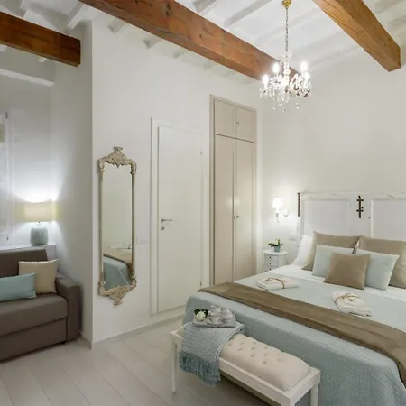 Апартаменты Elegante A 2 Passi Dal Duomo