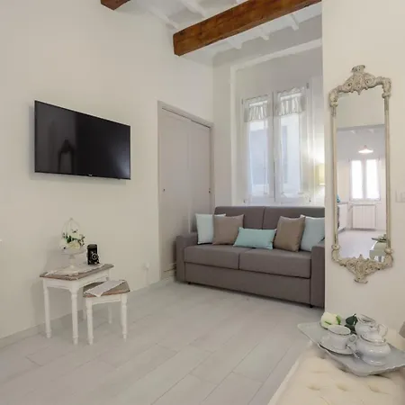 Elegante A 2 Passi Dal Duomo Apartamento *