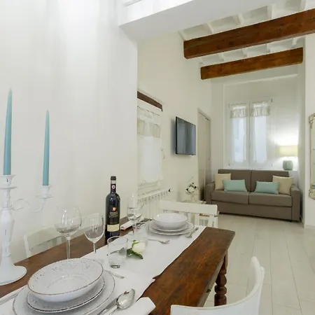 Апартаменты Elegante A 2 Passi Dal Duomo Флоренция