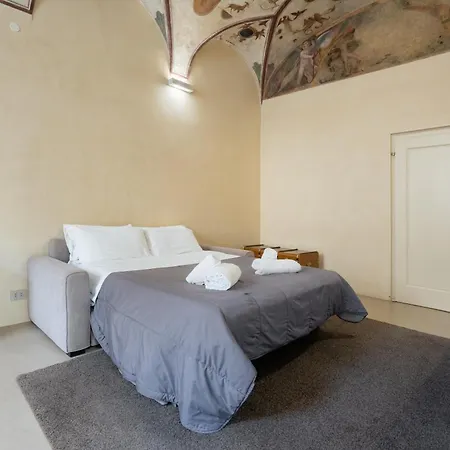 Keys Of Italy - Benci 20 Fresco - Frescoes One Bedroom Santa Croce Apartment