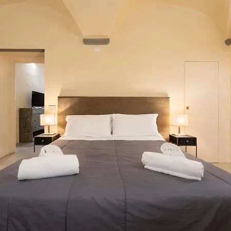 Keys Of Italy - Benci 20 Fresco - Frescoes One Bedroom Santa Croce Apartment Florence