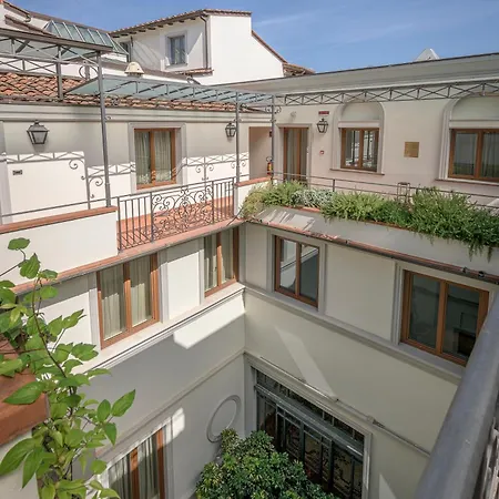 Palazzo Montebello Hotel Florencia
