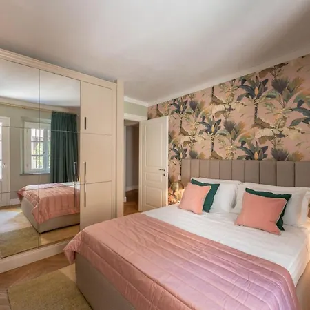 Apartment Duomo Penthouse Luxury In By Palazzo Pazzi Vitali *