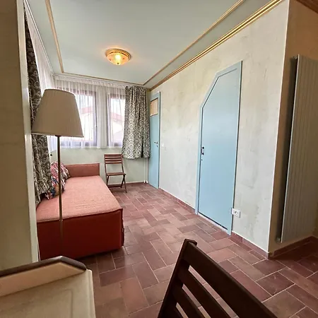 Florentine Penthouse By Florencehospitality Com * Florence