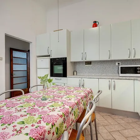 Apartment Faenza 64