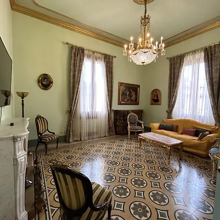 Florentine Penthouse By Florencehospitality Com *
